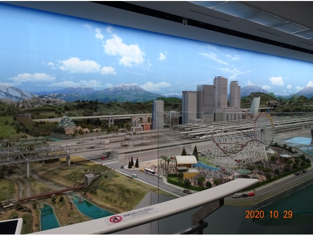 名古屋駅付近のジオラマ。遠方には富士山も！