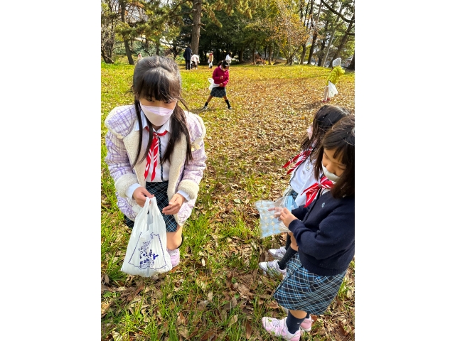 ブラウニー　第2章公園で楽器の材料を探します