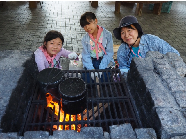 野外炊飯ご飯を炊きます