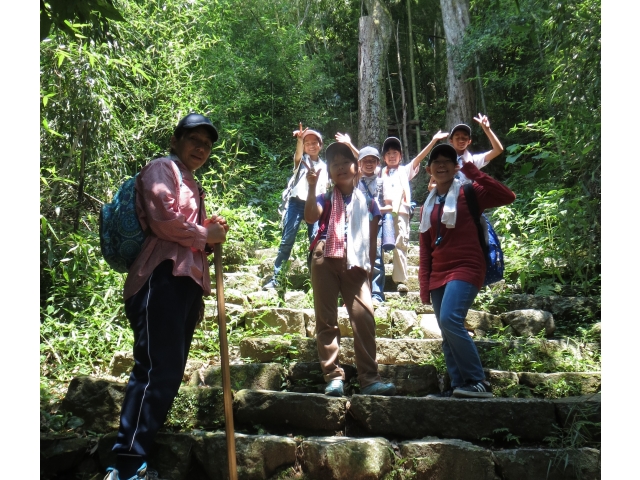 長命寺参拝階段808段のほぼ登山