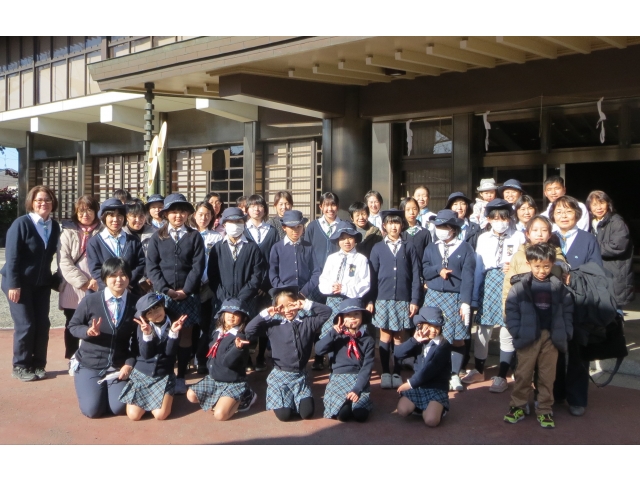 お餅を食べた後は『新年安全祈願祭』。令和６年も安全に活動できるようご祈祷を受けました。