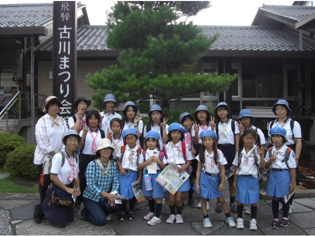 古川まつり会館でりっぱな山車を拝見しました！
<BR>